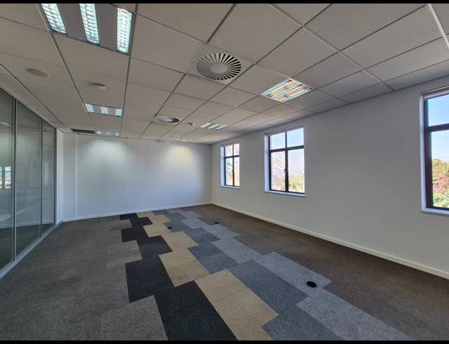 1,723M² OFFICE TO LET IN ILLOVO
